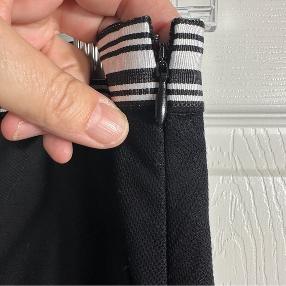 Talbots Black Label skirt, size 6, ribbon belt, office, date night, pleat‎ - Picture 5 of 13